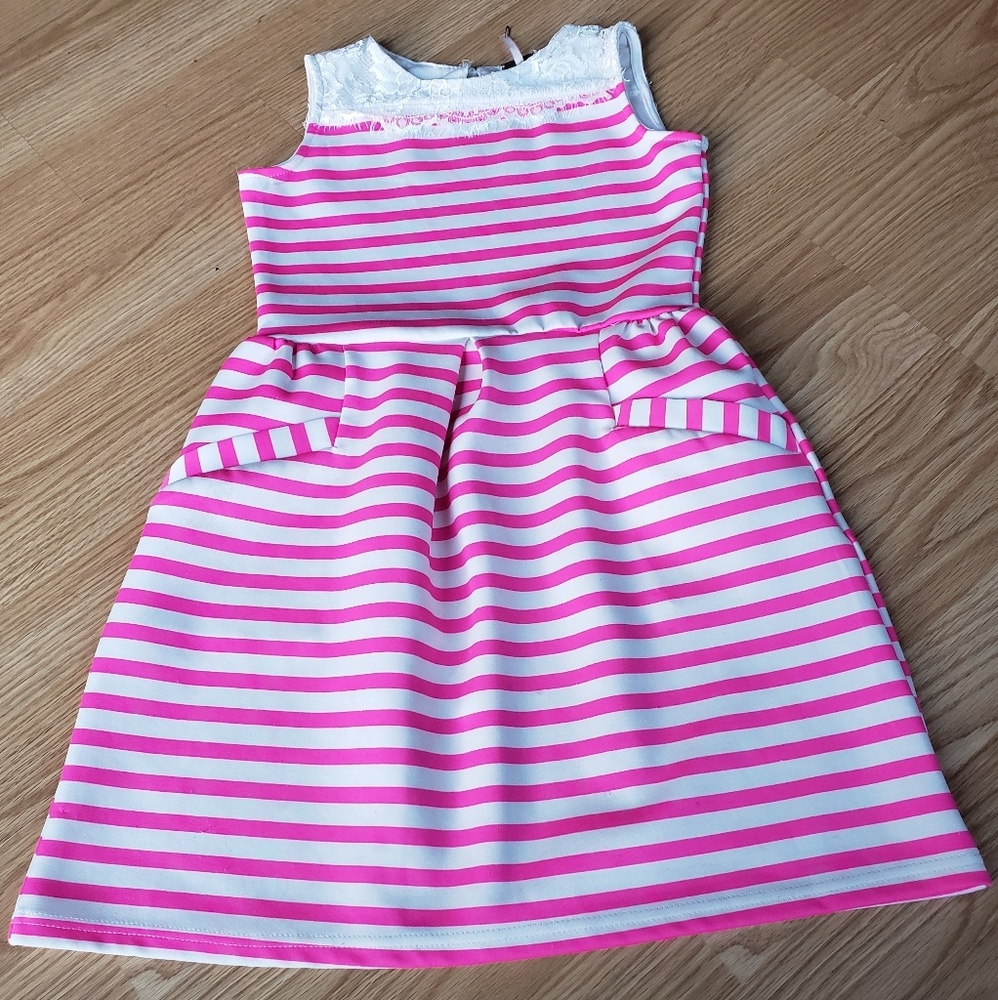 ⭐Poof Girl dress size S in hot pink and cream
